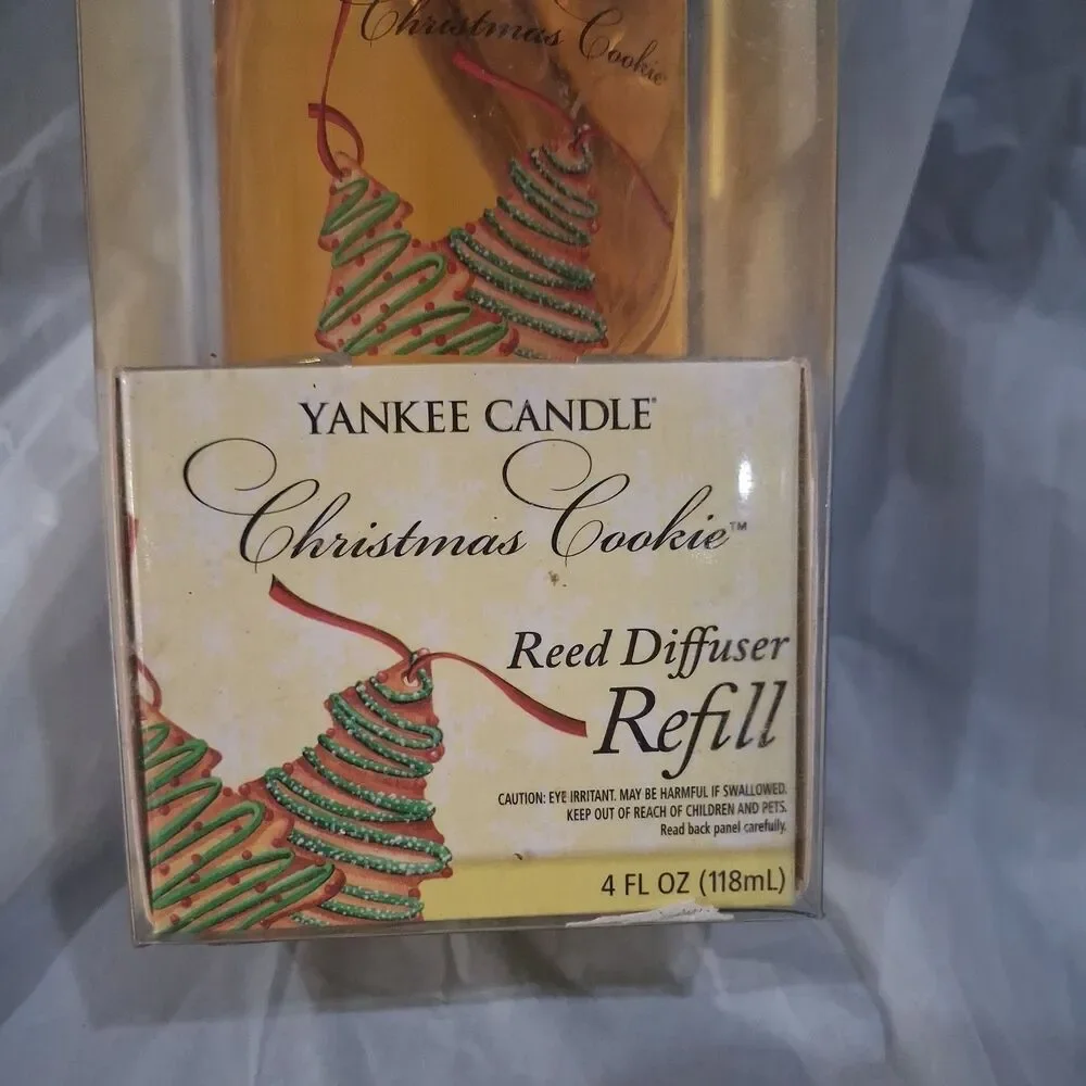 Vintage Yankee Candle, Reed Diffuser Refill Set- Christmas Cookie Scent